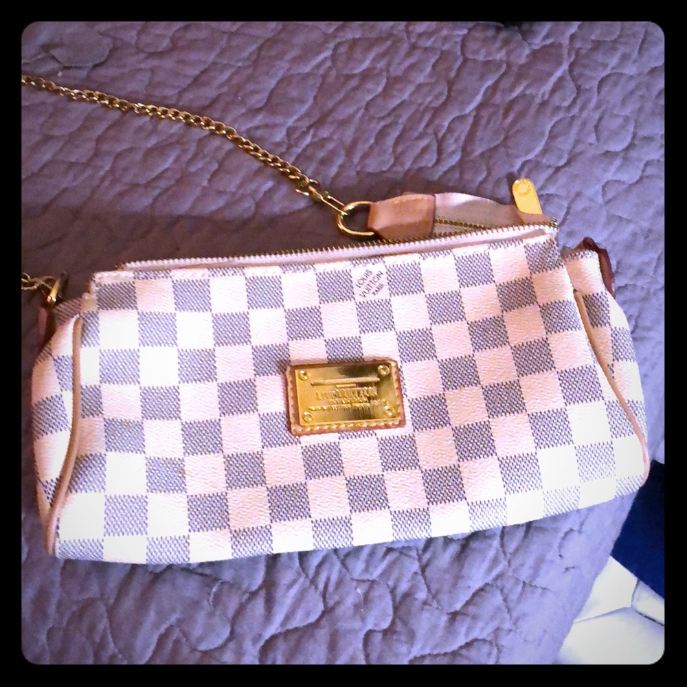 Small fashion clutch